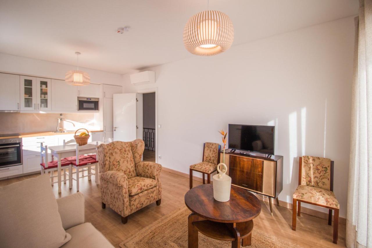188 Apartments - Estrelicia - Pool And Balcony Cascais Esterno foto