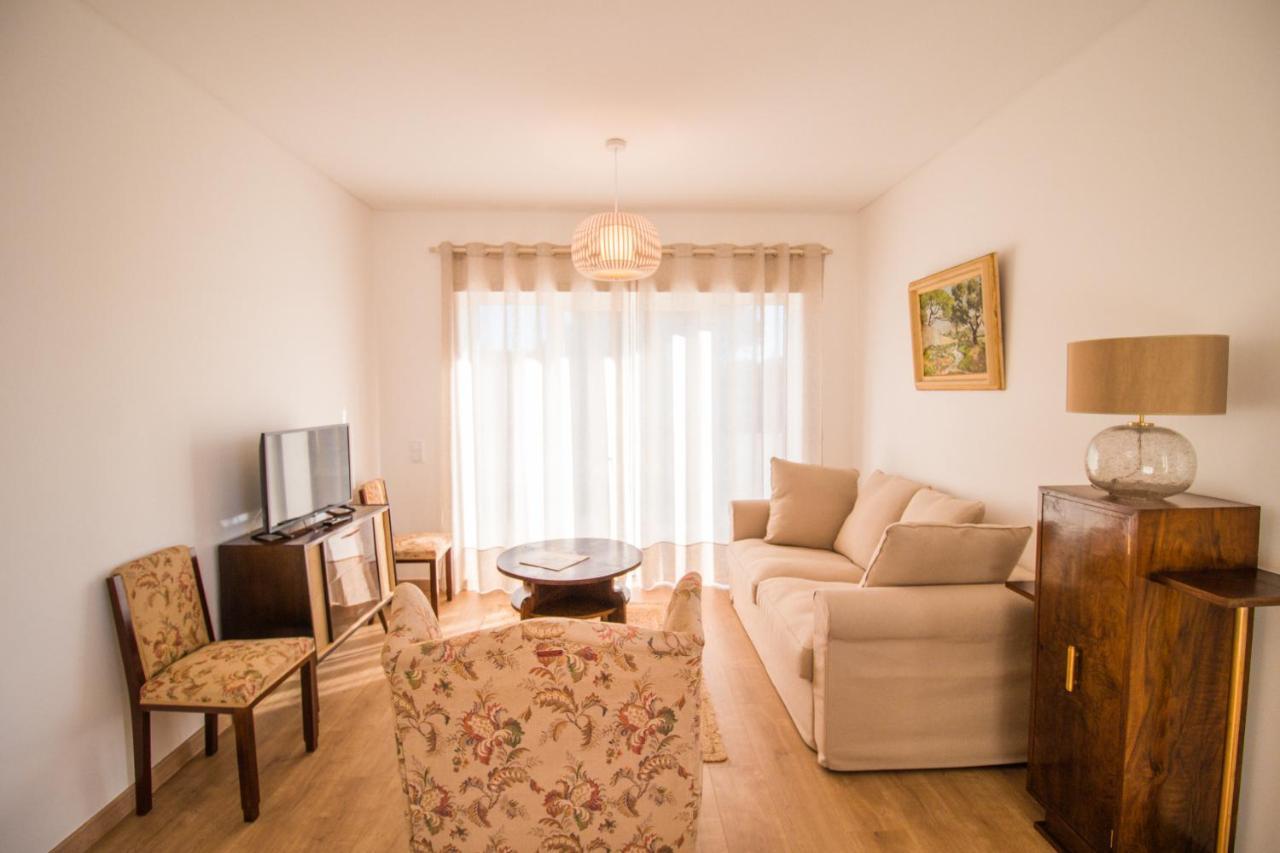 188 Apartments - Estrelicia - Pool And Balcony Cascais Esterno foto